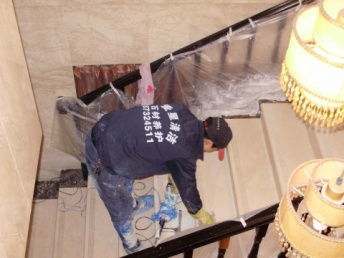 成都愛星保潔服務公司 專業石材翻新打磨，打造光亮如新的潔凈空間